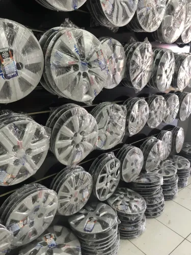 Calotas, vários carros