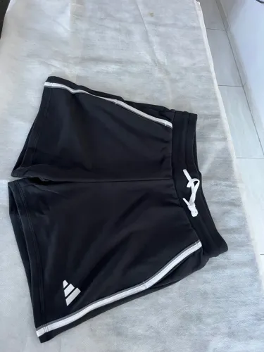 Shorts Adidas Moletinho Essentials Color Pop