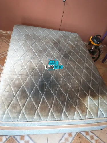 Higienização de cama e colchão de casal 