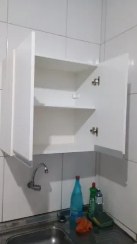 Armário de cozinha branco