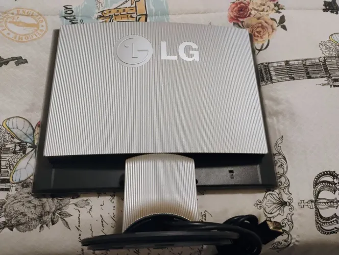 Monitor LG 