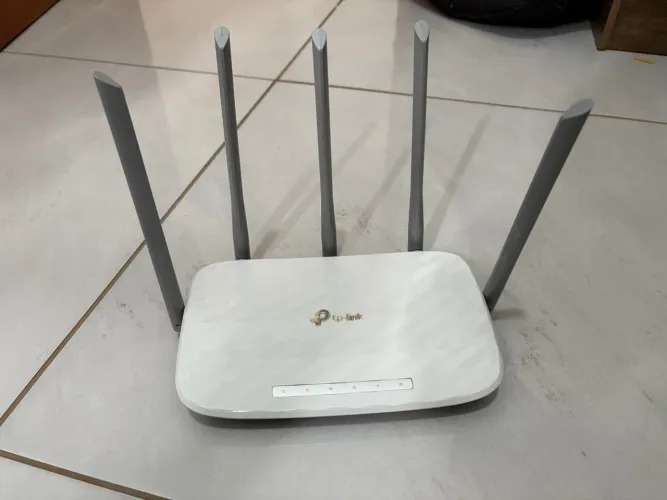 Roteador Wi-Fi TP-Link com 5 Antenas - Ótimo Alcance