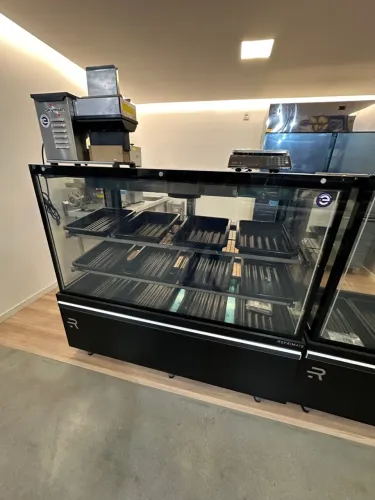 Balcão de açougue 1.5M prateleira ar forçado vidro aquecido - refrimate 