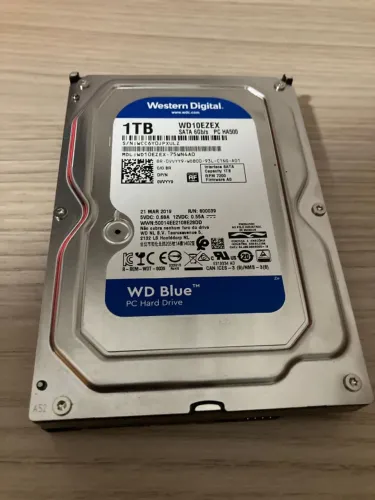 HD sata WD Blue 1TB, 3.5' - usado poucas vezes - troco por fita do N64