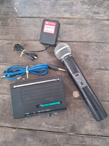 Microfone profissional sem fio Shure