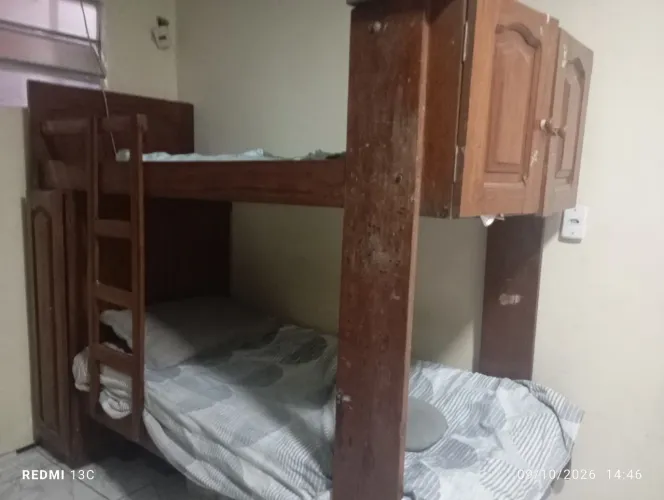 Beliche guarda-roupa