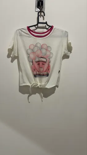 t-shirt branca (usada)