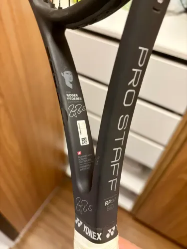 Wilson Pro Staff RF97 Autograph V11 Roger Federer - L3