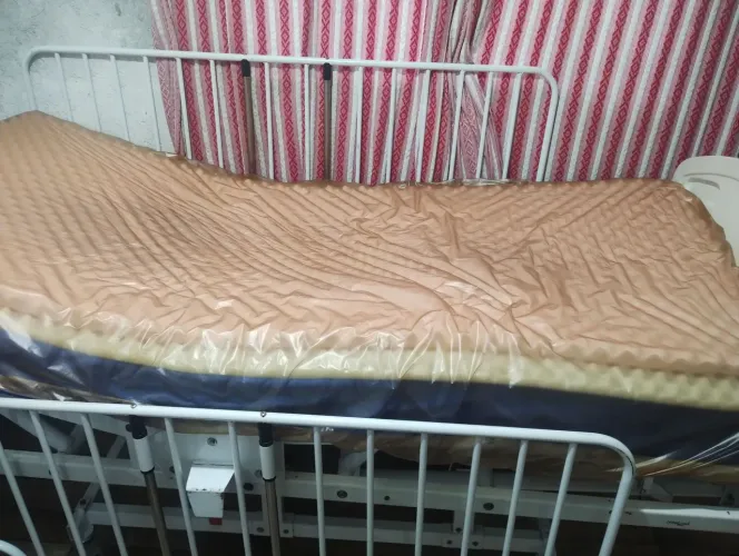 Vende cama Hospitalar