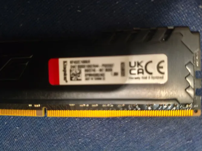 Memória RAM DDR4 16 dois pentes de 8 