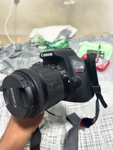 Canon t7 + lente do kit + bateria