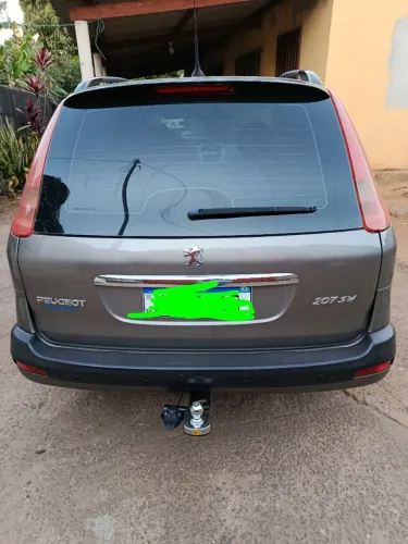 Peugeot 207 SW XR 1.4 Flex 8V 5P 2011