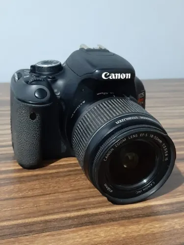 Canon EOS Rebel T3i (EOS 600D) + 2 Lentes + Acessórios - Kit Completo