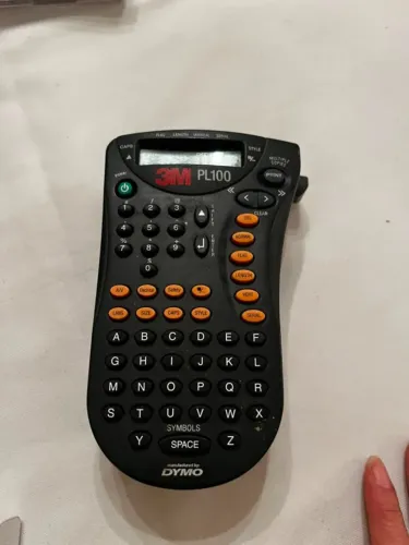  Rotuladora Portátil 3M PL100 DYMO - Profissional (Perfeita para Elétrica e Organização)