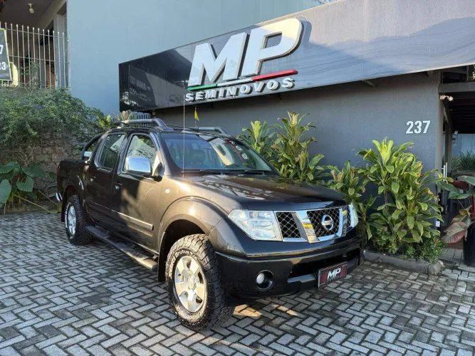 Nissan Frontier LE CD 4X4 2.5 TB Diesel Aut. 2011