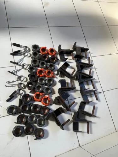 Suporte e presilhas para barras 