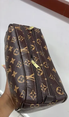 Necessaire ou frasqueira