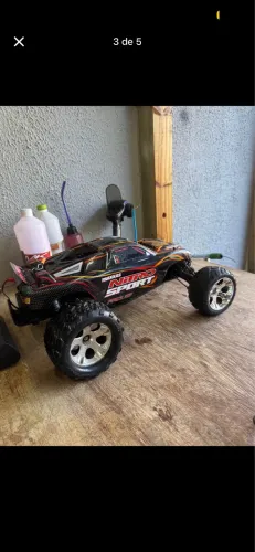 Carrinho a gasolina traxxas 1/10