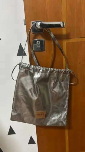 Bolsa Prata Santa Lolla