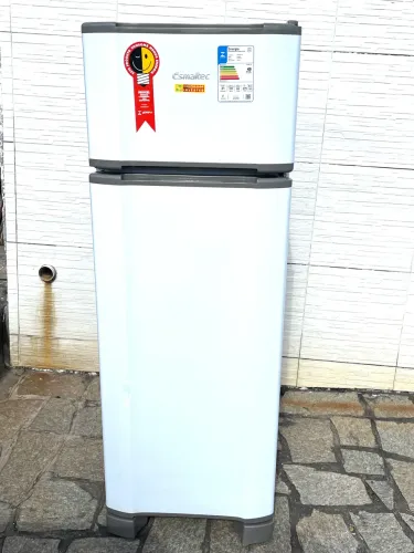 Refrigerador Esmaltec RCD34 PRO INVERTER Branco