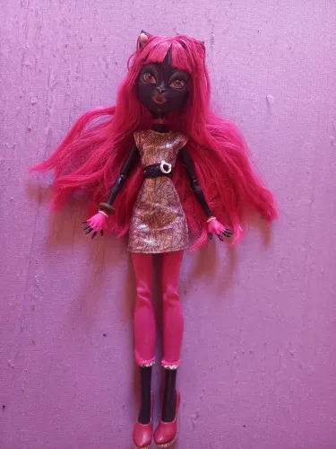 Vendo monster high catty noir usada wave 1