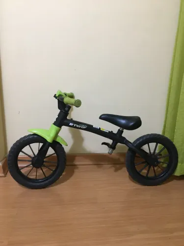 Bicicleta de equilíbrio para crianças.