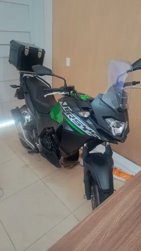 Vendo versys com 1300 km