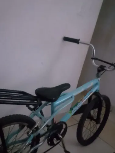 Troco ou vendo bike aro 20 com arrastador