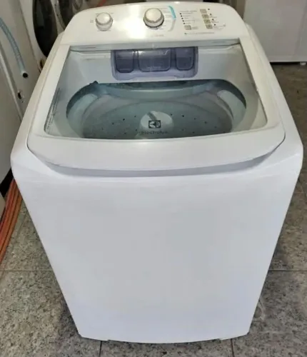 Vendo máquina de lavar roupas Electrolux 16kg turbo economia funciona perfeitamente tudo