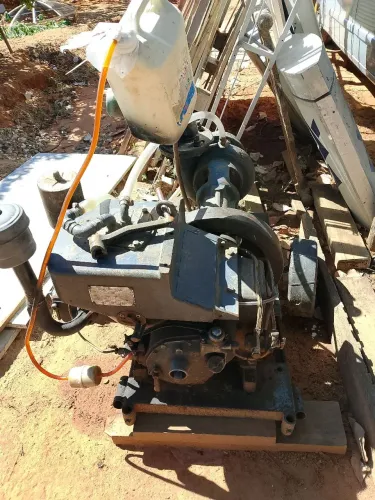 Motor B9 com bomba de vazão