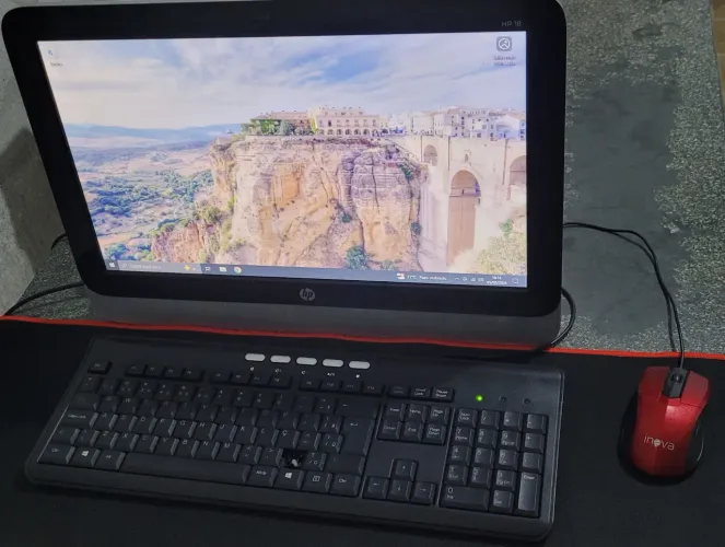 Computador HP 18 All-In-One