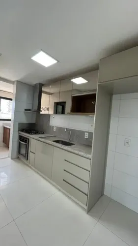 Alugo excelente apartamento no Ibirapuera