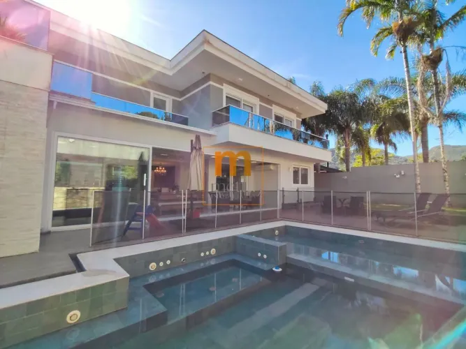 Casa alto padrão em condomínio no João Paulo 4 quartos, 350m², piscina