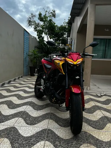 MT03 em Boa condições.