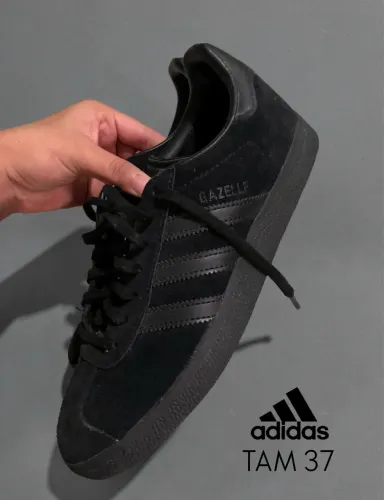 Tênis Adidas 38