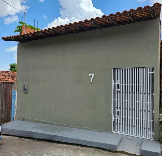 CASA NA VILA LUIZÃO