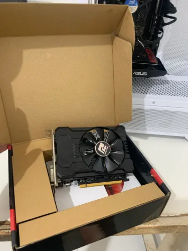 Placa de vídeo RX 550 Redragon COM DEFEITO 