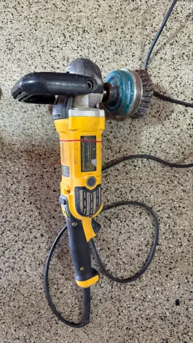 Politriz Angular Dewalt DWP849X-B2 7" 1250W 8 Velocidades 220V