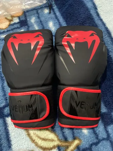 Luva Boxe/Muay Thai Venum + Bandagem de 2M 