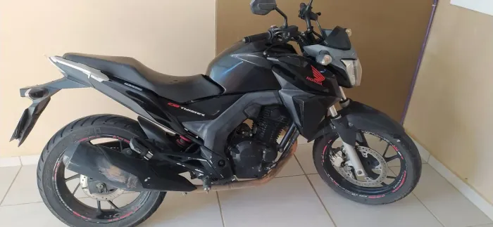 Honda cb Twister 2016