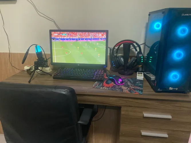 Pc Gamer Completo (Mesa e Cadeira Incluso) - chama dm com a proposta 