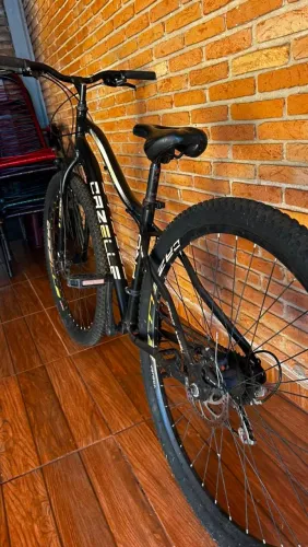 Vende- se bicicleta usada apenas 3 meses ,ótimo estado