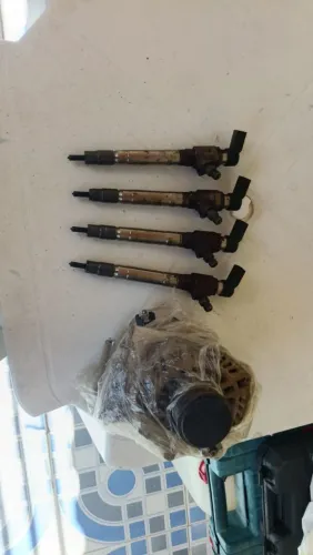 4 bicos injetor da ranger 2019 e alternador.