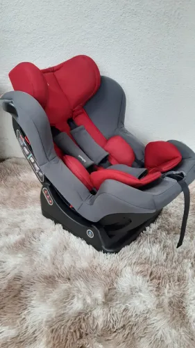 Cadeirinha de carro Infanti 0 a 25 kg reclinavel
