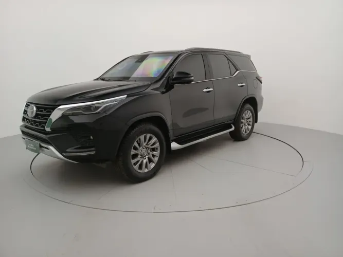 Toyota Hilux SW4 4X4 2.8 Diesel 2023