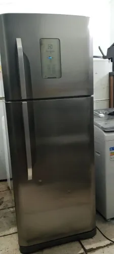 Vendo Geladeira marca Electrolux Frost Free 433 Litros completa Toda em inox!
