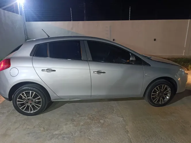 Fiat Bravo Essence Dualogic 1.8 Flex 16V 5P 2013
