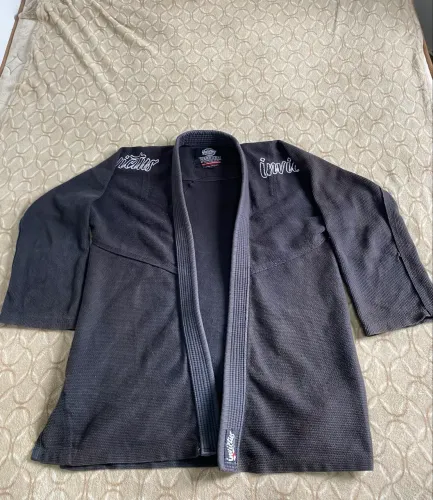 Kimono Invictus A2 Preto Jiu-Jitsu - Conservado