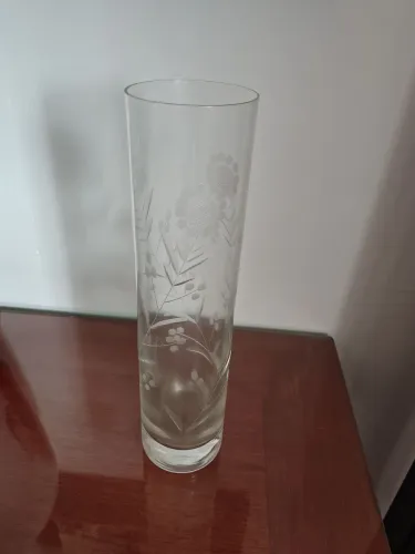 Vaso de vidro lapidado