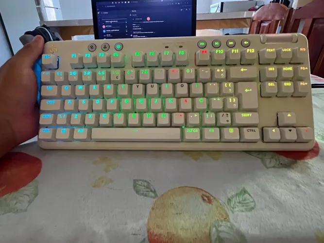 Vendo teclado logitech G715 e mouse ajazz dual mode